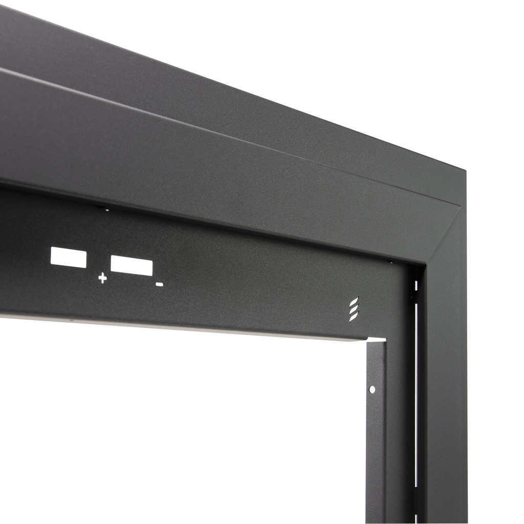 Fusion 18 Surround - 34" X 23"